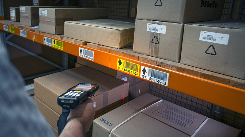 A helykódos raktározás alapfogalma és kialakítása